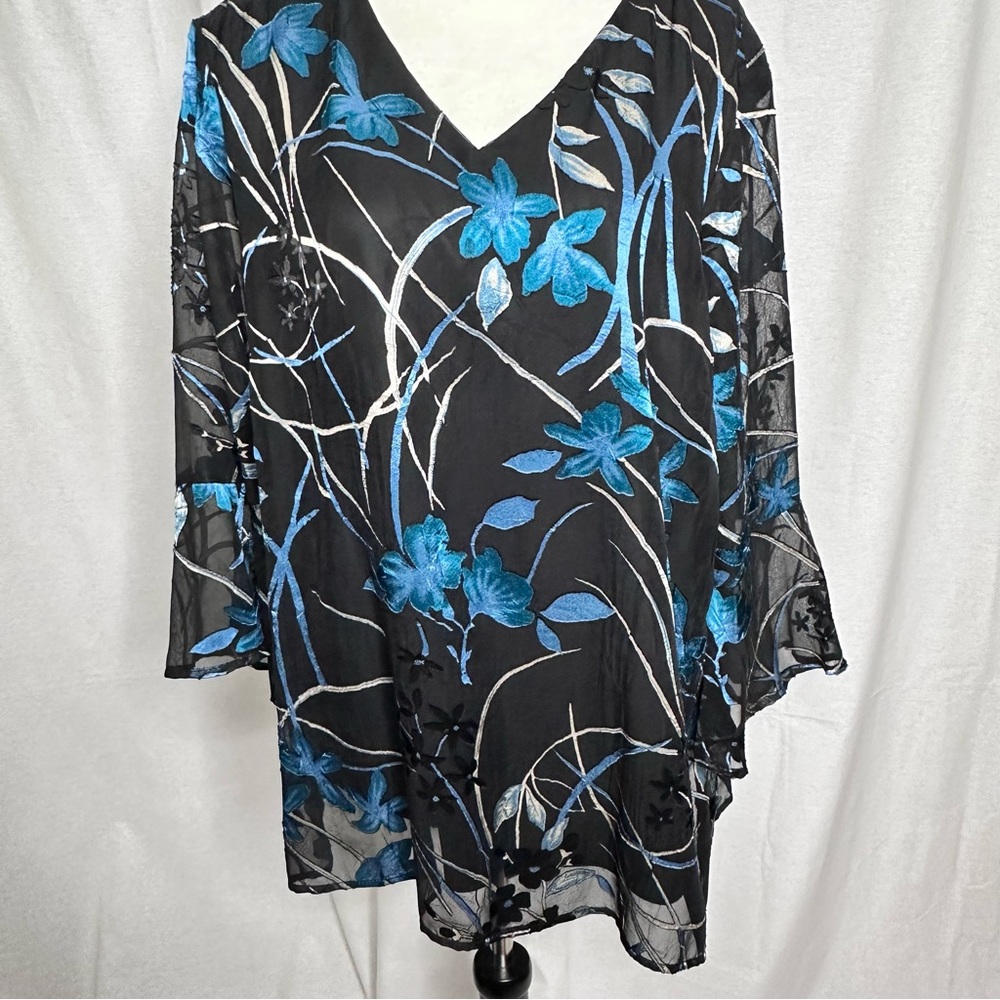 Roz Ali top-6045